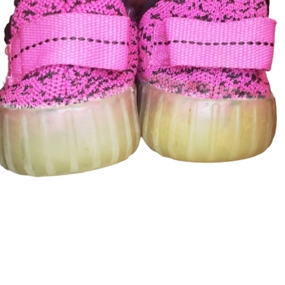 Link Kids Rechargeable Light Up Jogger Sneakers - Picture 6 of 11